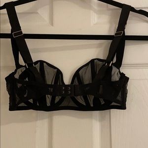 Black underwire bra
